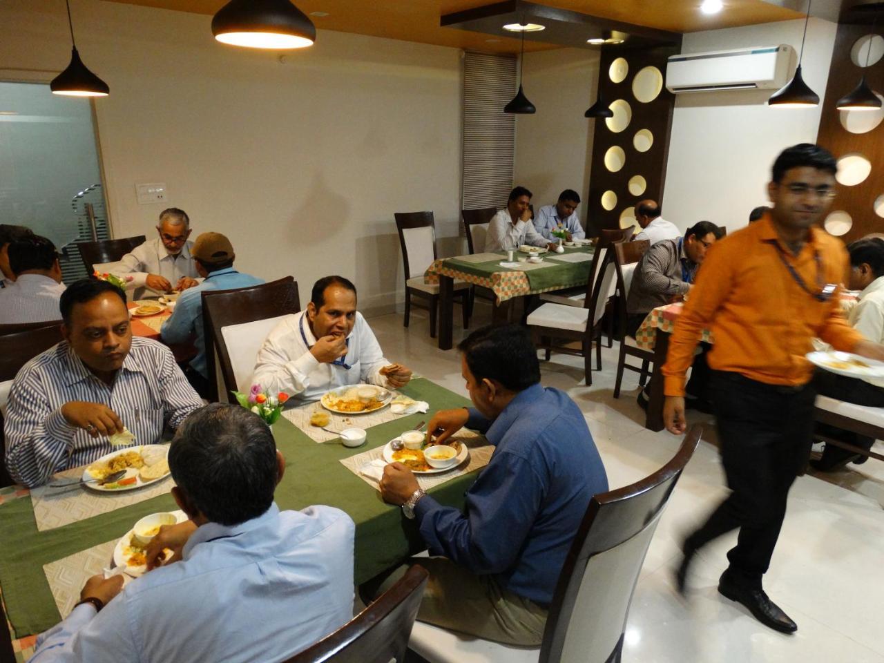 Royal Hopp-Inn Chittorgard Chittorgarh Exterior photo
